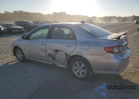 2011 Toyota Corolla Base z USA, uszkodzony, nr VIN 2T1BU4EEXBC566474